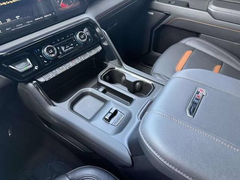 Used 2024 GMC Sierra 2500 AT4 AWD/4WD image 33