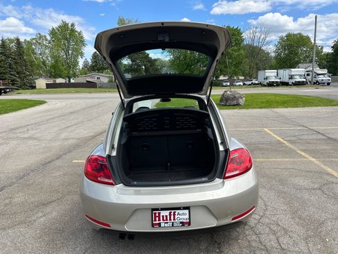 Used 2014 Volkswagen Beetle 1.8T FWD image 11