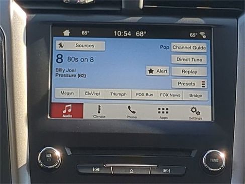 Used 2018 Ford Fusion SE w/ Fusion SE Technology Package image 19