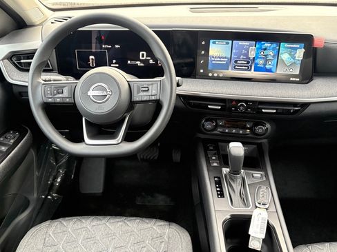 New 2026 Nissan Kicks SV image 8