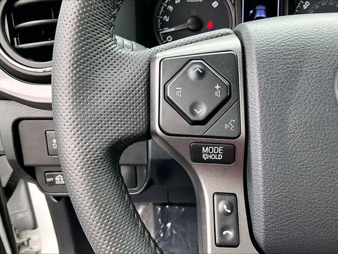 Used 2023 Toyota Tacoma TRD Off-Road image 21