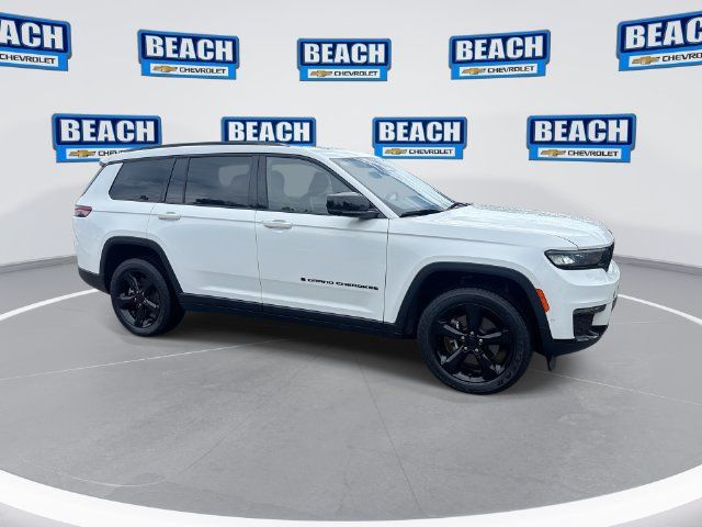 Used 2023 Jeep Grand Cherokee L Limited w/ Luxury Tech Group II AWD/4WD image 2