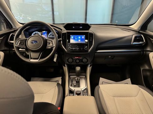 Used 2020 Subaru Forester Premium AWD/4WD image 9