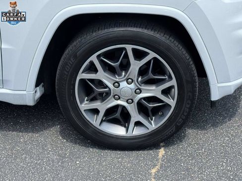 Used 2020 Jeep Grand Cherokee Overland AWD/4WD image 7
