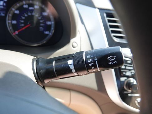 Used 2012 Hyundai Accent GLS w/ Premium Pkg 3 image 17