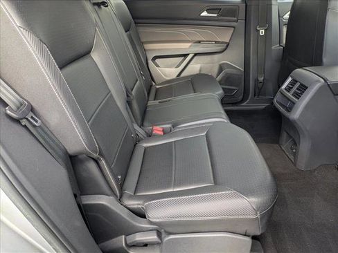 Used 2021 Volkswagen Atlas Cross Sport SE image 18