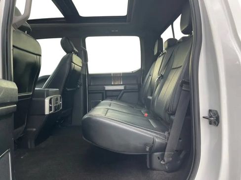Used 2019 Ford F150 Lariat w/ Equipment Group 502A Luxury AWD/4WD image 15