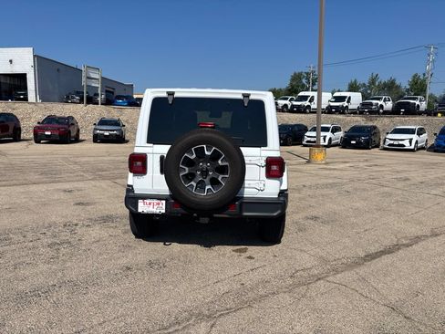Used 2024 Jeep Wrangler Unlimited Sahara w/ Technology Group AWD/4WD image 4