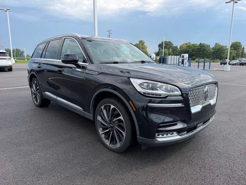 Used 2020 Lincoln Aviator Reserve w/ Equipment Group 202A AWD/4WD image 3