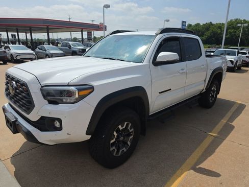 Used 2023 Toyota Tacoma TRD Off-Road w/ Technology Package AWD/4WD image 1
