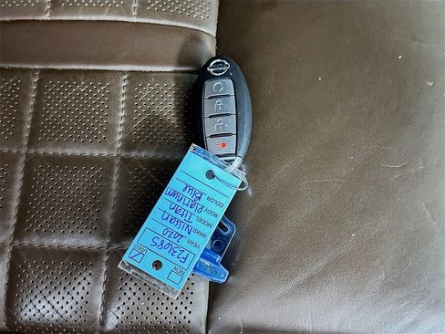 Used 2020 Nissan Titan Platinum Reserve w/ Moonroof Package image 34