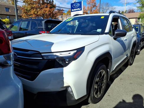 Certified 2025 Subaru Forester Premium image 2