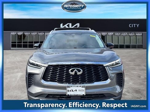 Used 2022 INFINITI QX60 Sensory w/ Vision Package image 2