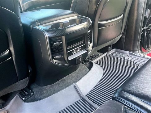 Used 2023 RAM 1500 Laramie RWD image 31