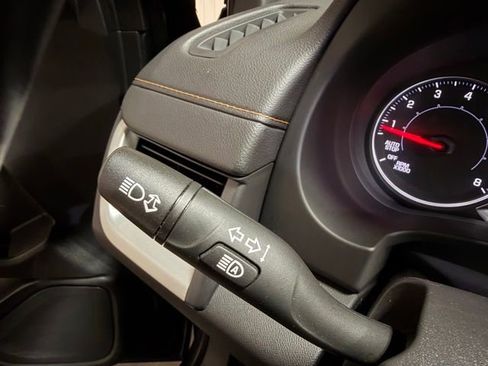 Used 2021 GMC Terrain SLE w/ Elevation Edition FWD image 32