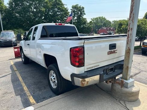 Used 2011 Chevrolet Silverado 2500 W/T w/ Snow Plow Prep Package AWD/4WD image 3