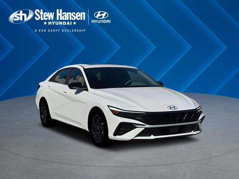 New 2026 Hyundai Elantra SEL Sport FWD image 12