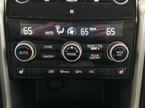 Used 2021 Subaru Ascent Limited w/ Technology Package AWD/4WD image 10