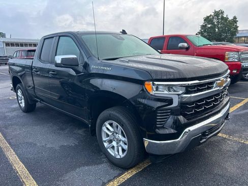 Used 2024 Chevrolet Silverado 1500 LT AWD/4WD image 5