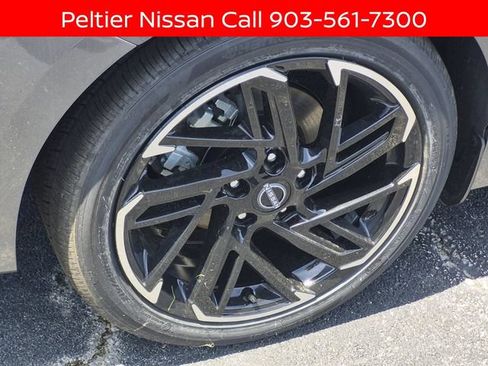 New 2026 Nissan Sentra SR w/ SR Premium Package FWD image 5