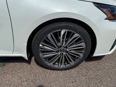 New 2025 Nissan Altima 2.5 SL image 10