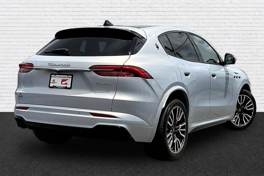 Used 2023 Maserati Grecale Modena AWD/4WD image 6