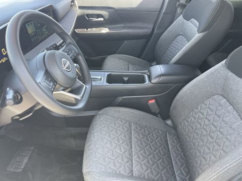 Used 2025 Nissan Kicks SV FWD image 18