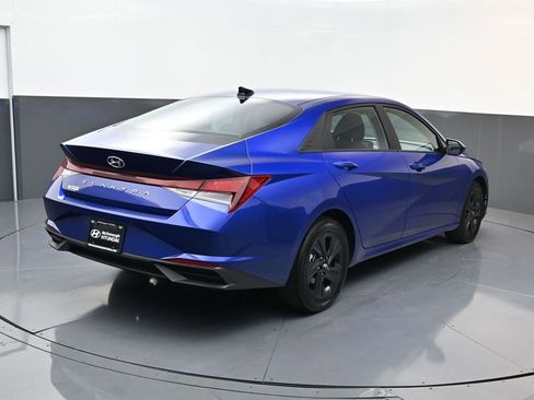 Certified 2023 Hyundai Elantra SEL image 3