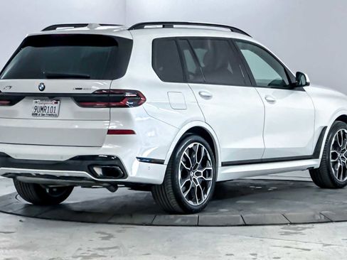 Used 2026 BMW X7 xDrive40i w/ Executive Package image 2