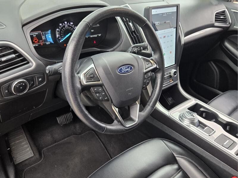 Used 2024 Ford Edge SEL AWD/4WD image 11