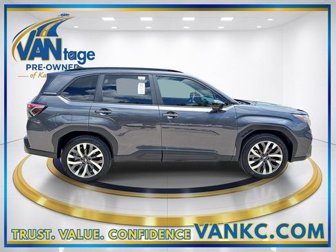 Used 2026 Subaru Forester Touring AWD/4WD image 5