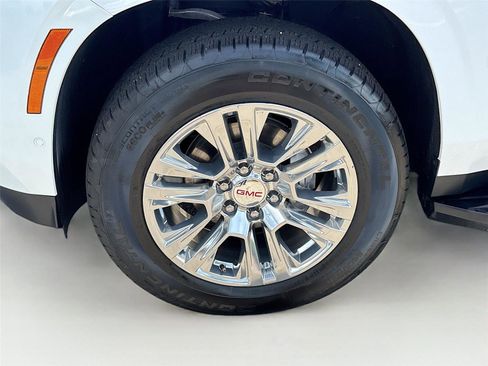 Used 2025 GMC Yukon Denali RWD image 33