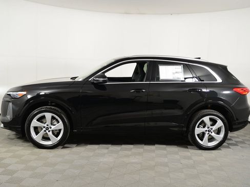 New 2025 Audi Q5 Premium Plus image 2
