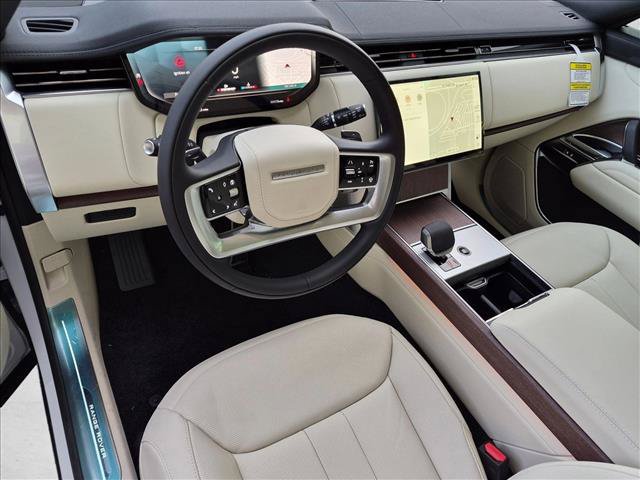 New 2026 Land Rover Range Rover Long Wheelbase SE AWD/4WD image 3