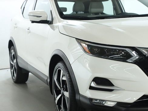 Certified 2022 Nissan Rogue Sport SL w/ Premium Package image 11