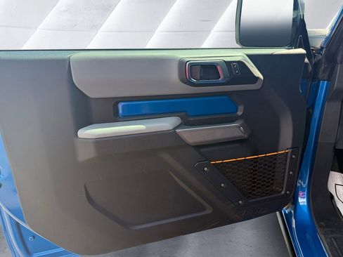 Used 2022 Ford Bronco Badlands image 12