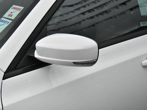 Used 2023 Chrysler 300 S image 13