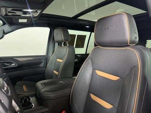 Used 2023 GMC Yukon AT4 w/ AT4 Premium Package AWD/4WD image 5