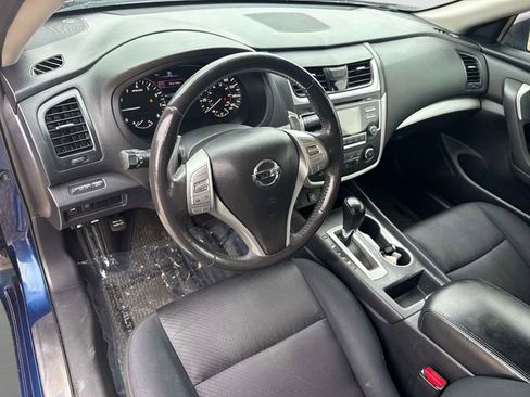 Used 2017 Nissan Altima 3.5 SR w/ Interior Lighting Package image 10