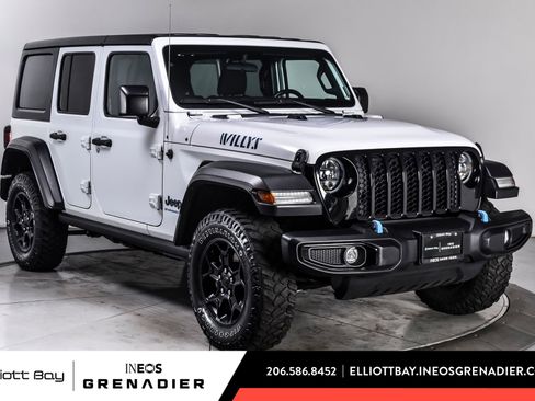 Used 2023 Jeep Wrangler Unlimited w/ Cold Weather Group AWD/4WD image 1
