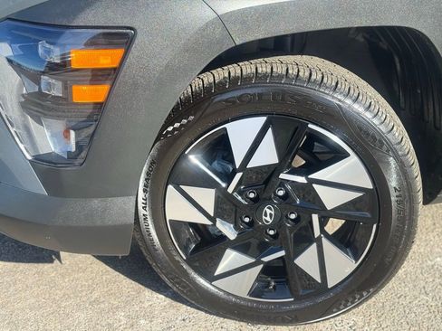 Certified 2025 Hyundai Kona SEL image 10