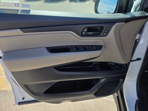 Used 2024 Honda Odyssey EX-L image 19