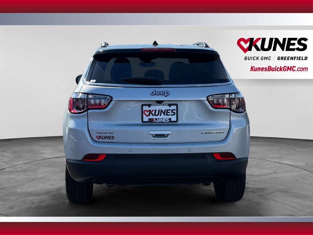 Used 2025 Jeep Compass Limited AWD/4WD image 9
