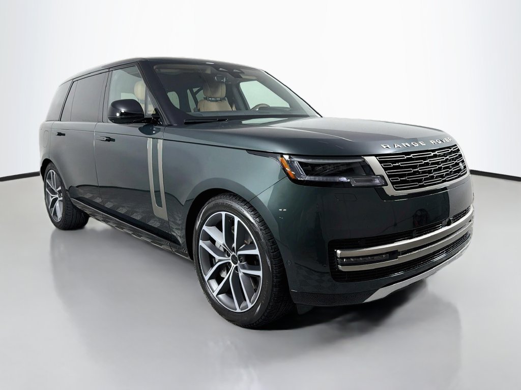 New 2026 Land Rover Range Rover Long Wheelbase SE AWD/4WD image 3