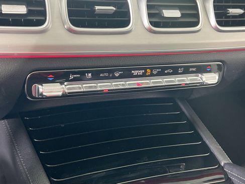 Used 2020 Mercedes-Benz GLS 450 4MATIC w/ Convenience Package image 16