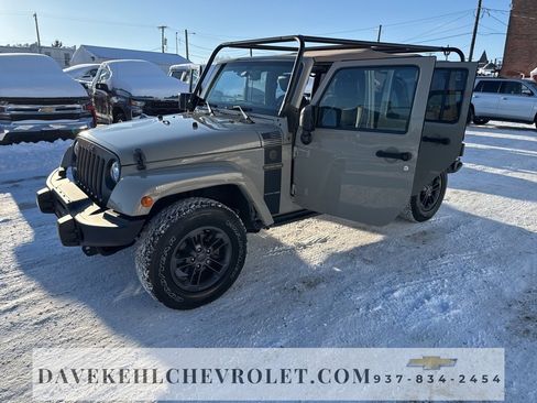 Used 2018 Jeep Wrangler Unlimited Sport image 24