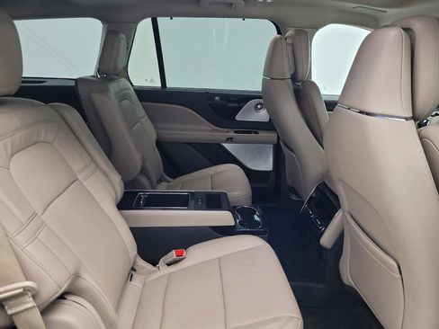 Used 2021 Lincoln Aviator Reserve w/ Equipment Group 201A AWD/4WD image 19