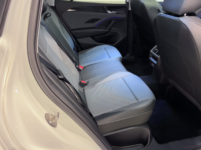 Certified 2026 Volkswagen Tiguan SE FWD image 13