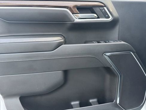 Used 2024 Chevrolet Silverado 1500 RST w/ Z71 Off-Road Package image 9