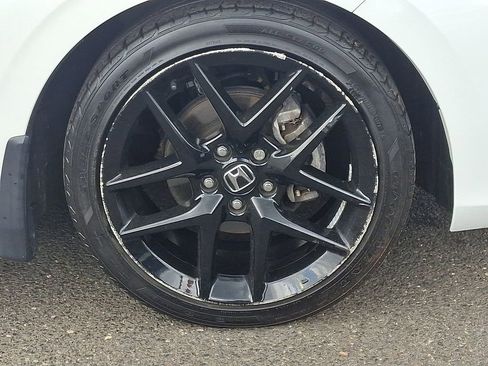 Used 2023 Honda Civic Sport image 8